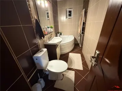 Apartament 3 camere, renovat, Supeco , etaj 4 cu acoperis - foto 14
