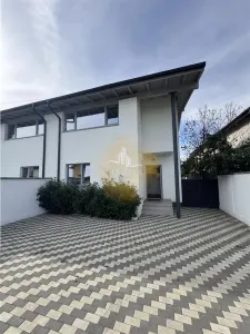 Duplex Mosnita noua - 3 dormitoare | 3 bai | Complet mobilat - Mosnita Noua