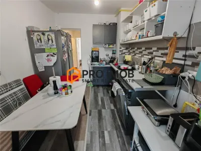 Apartament 3 camere cf 1 decomandat zona Micro 5 - foto 5