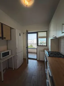 Apartament 3 camere Tătărași – 75mp, 2 băi, etaj 10/11 - foto 3