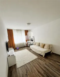Decomandat cu centrala propie la etajul 2 - foto 3