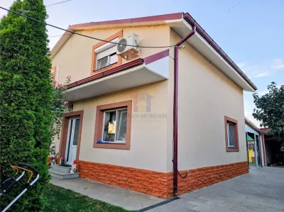 Vila P+M /4 camere, constructie 2015, teren 1000 mp, Varsatura - foto 2