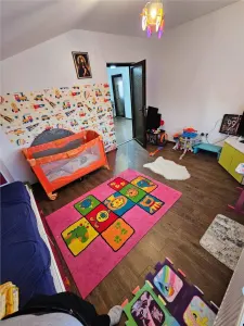 Vila P+M /4 camere, constructie 2015, teren 1000 mp, Varsatura - foto 6