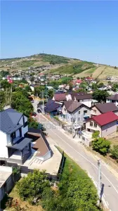 Casa de vanzare cu priveliste frumoasa - foto 2