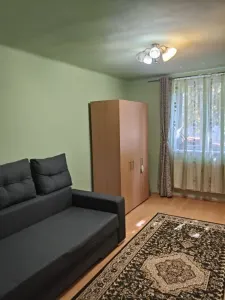 Decomandat, 55mp  cu centrala propie linga Piata Doina - Timisoara
