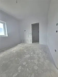 Duplex despartit prin baie - zona foarte buna - posibilitate mansardare - foto 7