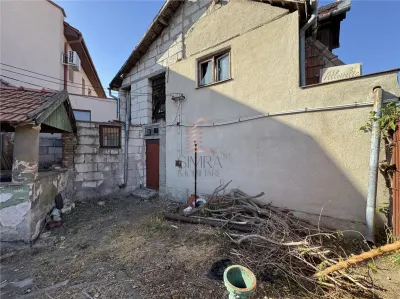Casa si spatiu comercial cu teren de 229 mp Cantemir - foto 3