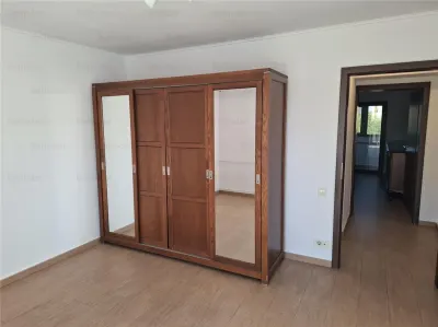 Vanzare apartament 3 camere | Bdul Libertatii | vedere bulevard | etaj 4/8 | decomandat | 88mp utili | amenajat | - foto 6