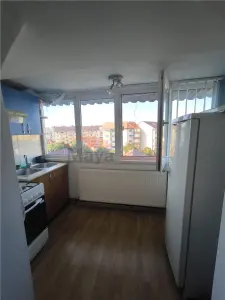 Apartament  3 camere, zona Sensul Vechi - foto 2