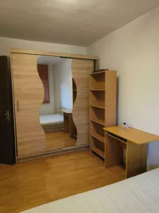 PF-Dau in chirie Apartament cu 4 camere Str.Ion Mester. Tel.o749933895 - foto 2