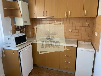 Garsoniera 28 mp cu balcon boxa si parcare privata Turnisor - foto 4