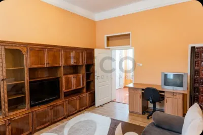 RECO Casa 3 camere, 86 mp utili curte comuna, la 2 minute de centru. - foto 5