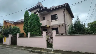 Vila Julie | Vilă Ultracentral în Suceava | 225 mp utili | 470 mp teren | 390.000 euro | Comision 0 - Suceava