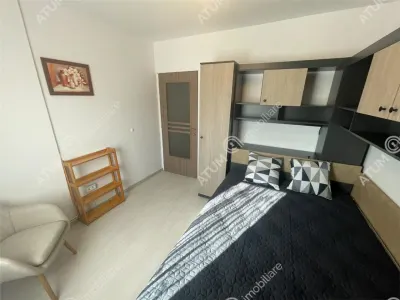 De inchiriat apartament cu 3 camere decomandate si balcon in zona Vasile Aaron din Sibiu - foto 8