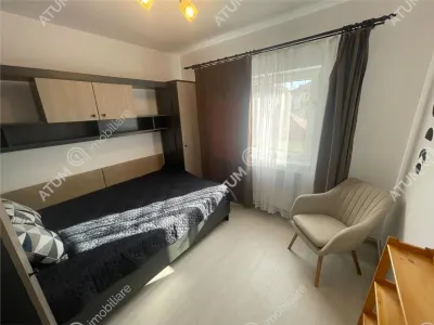 De inchiriat apartament cu 3 camere decomandate si balcon in zona Vasile Aaron din Sibiu - foto 9