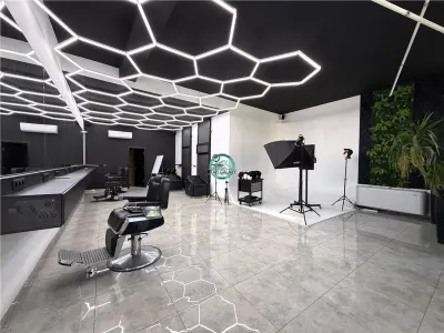 Inchiriez spatiu comercial cu vad stradal in zona semicentrala - foto 2