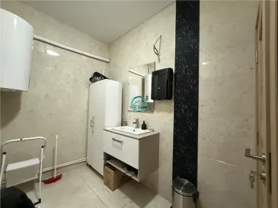 Inchiriez spatiu comercial cu vad stradal in zona semicentrala - foto 7