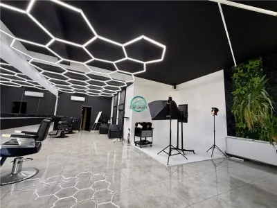 Inchiriez spatiu comercial cu vad stradal in zona semicentrala - foto 8