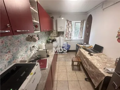 Decomandat, 52 mp cu centrala propie linga Generala 30 - foto 11