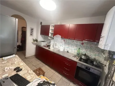 Decomandat, 52 mp cu centrala propie linga Generala 30 - foto 10