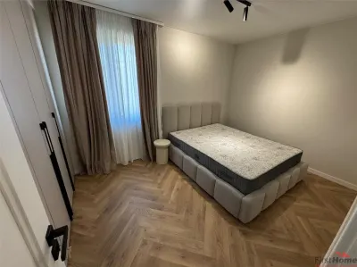 Ap 3 camere, 2 bai, etaj 1, parcare, bloc nou, central , 80 mp, premium - Focsani