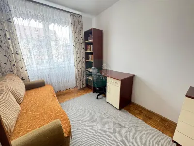 Apartament 4 camere cu balcon zona Cedonia - foto 13