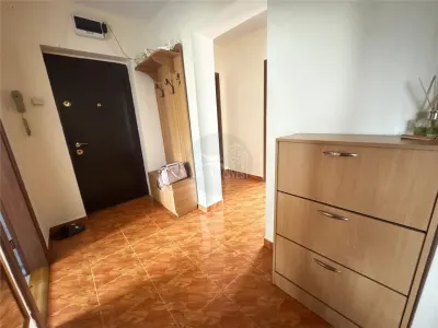 Apartament 4 camere cu balcon zona Cedonia - foto 15