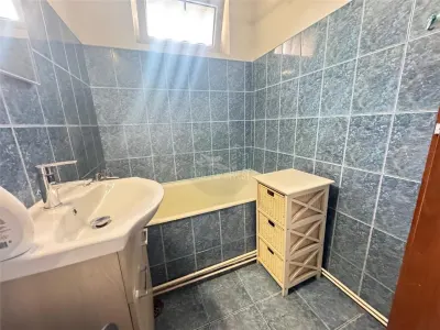 Apartament 4 camere cu balcon zona Cedonia - foto 19