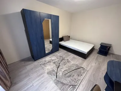 Mobilat si utilat in Complexul Studentesc - foto 4