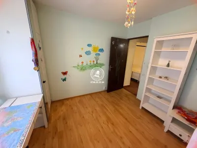 Reprezentare exclusiva! Apartament cu 2 camere decomandat cu terasa inchisa - foto 11