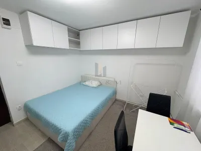 Garsoniera renovata | Lipovei | 15 min Iulius Town - foto 2