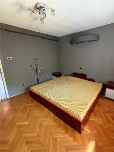 GIROCULUI - 3 CAM | ET.1 | DECOMANDAT | 2 BAI | 2 BALCOANE | ANVELOPAT | RENOVAT | MODEL MARE | BOXA - foto 2