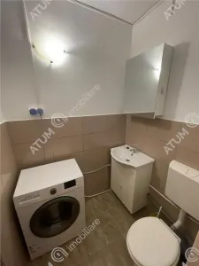 De inchiriat apartament cu 3 camere decomandate si pivnita in zona Strand din Sibiu - foto 13
