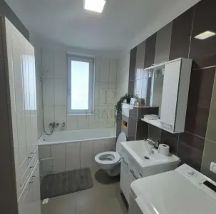 GIROC - 2 CAMERE - DECOMANDAT - CURTE PRIVATA - MOBILAT SI UTILAT - foto 4