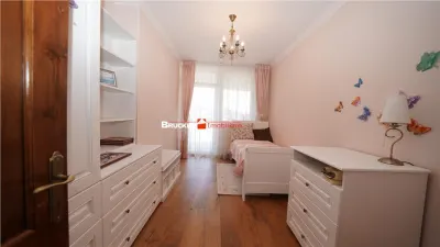 Apartament cu 3 camere, terasa generoasa si doua locuri de parcare, Ared - foto 13