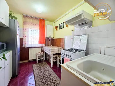 Apartament 2 camere, decomandat, Grigore Balan, Lenin, Sfantu Gheorghe - foto 2