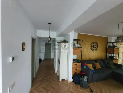 RECO apartament 3 camere cu loc de parcare privat de inchiriat, Decebal, Oradea - foto 5