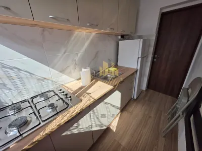 Apartament 2 camere, DECOMANDAT, etaj 2- Zona Complex - foto 12