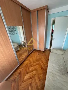 apartament cu 4 camere de inchiriat str Ferenczi Carol  300 Euro - Baia Mare