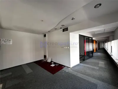 Spatii comerciale de la 38mp la 550mp, centru, Piata Unirii, Iasi - foto 7