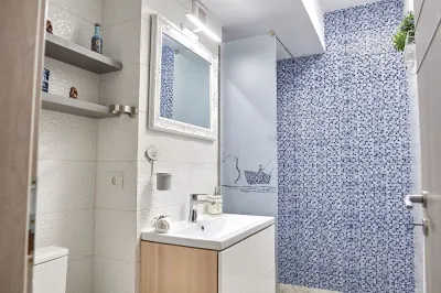 Direct proprietar inchiriez apartament 2 camere – centru Mamaia, zona Butoaie - foto 6