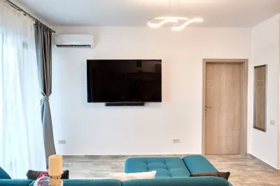 Direct proprietar inchiriez apartament 2 camere – centru Mamaia, zona Butoaie - foto 8