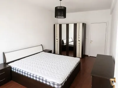 Inchiriez ap 3 camere - foto 5