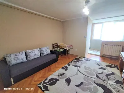 Garsoniera de inchiriat/ La Burdea - Satu Mare