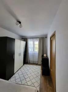 Olimpia, apartament 2 camere, semidecomandat, clima, bloc izolat - foto 3