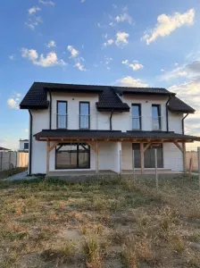 Casa ideală pentru familie – 81 mp utili + 270 mp teren | Moșnița Veche - foto 2