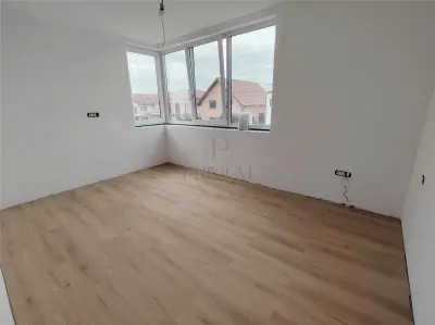 DUPLEX MODERN - CURENT TRIFAZAT - ZONA POPULATA - foto 6