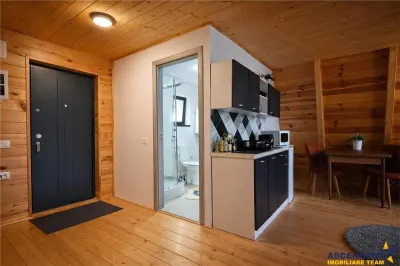Eleganta,echipata casa A Frame, 800 mp teren,deschidere Piatra Craiului,Moieciu, Brasov - foto 5