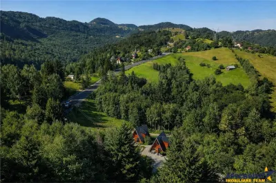 Eleganta,echipata casa A Frame, 800 mp teren,deschidere Piatra Craiului,Moieciu, Brasov - foto 6