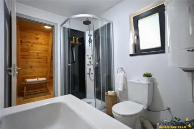 Eleganta,echipata casa A Frame, 800 mp teren,deschidere Piatra Craiului,Moieciu, Brasov - foto 9